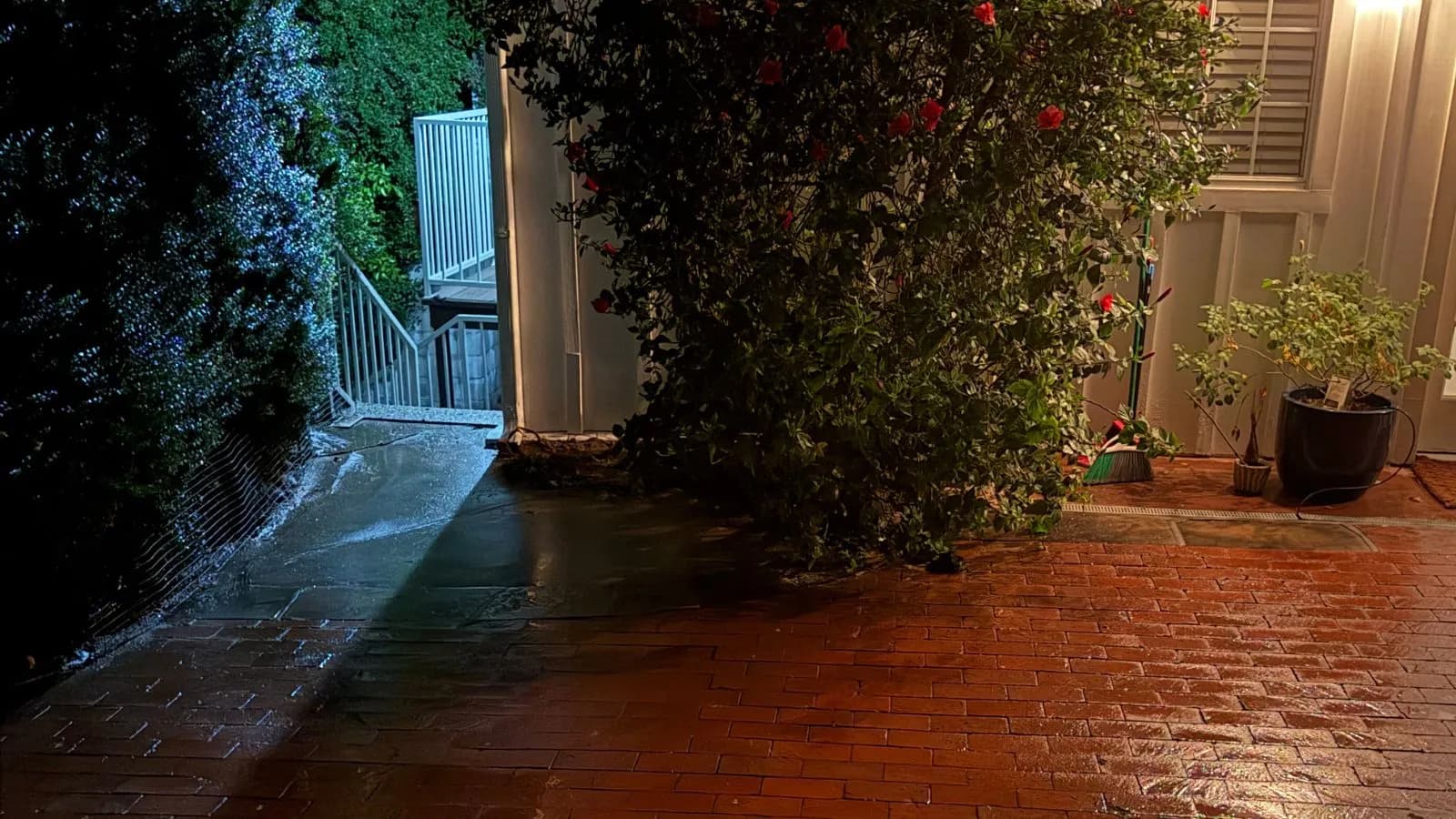 Burbank hillside sewer liner installation – reinforced sewer pipe after trenchless lining process